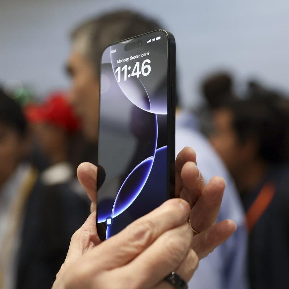 Apple's latest iPhones get the gift of more AI as holiday shopping season heats up